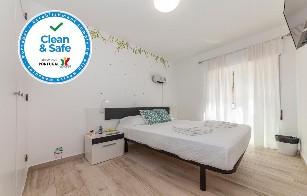 M - Martin & Tomas Guesthouse Lagos Room photo